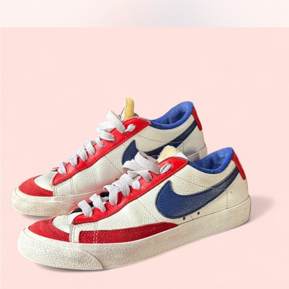 Nike Low Blazer 77 White and Blue Sneakers